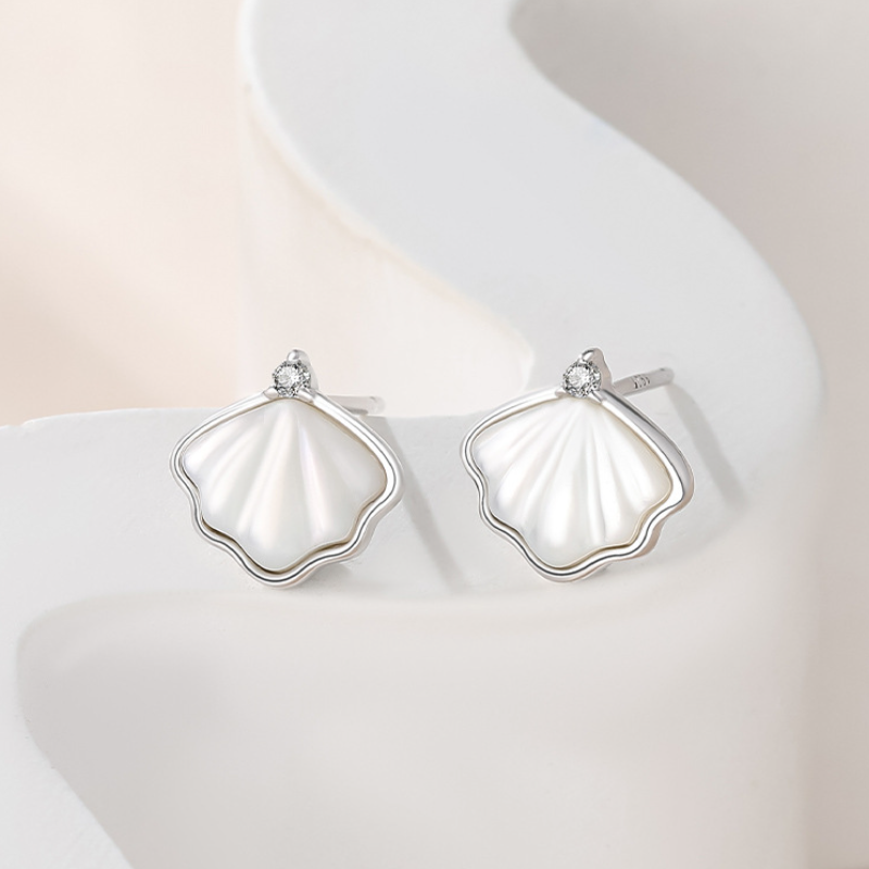 Sleesil S925 Ginkgo Leaf White Mother-of-pearl Stud Earrings